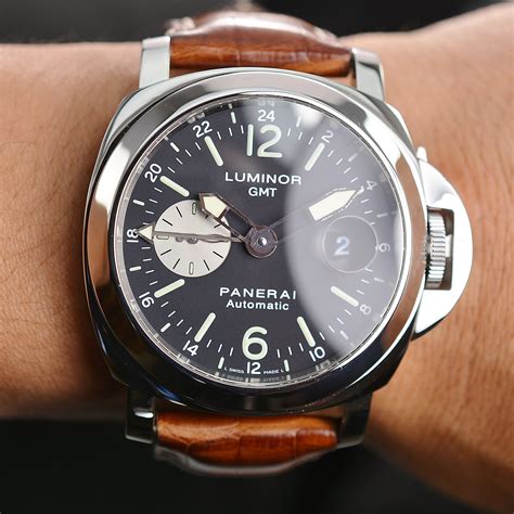 panerai luminor gmt 44mm